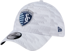 JR 3930 Graded Hat - White