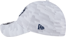 JR 3930 Graded Hat - White